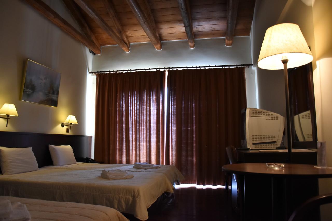 Olvios Hotel Gkoura Extérieur photo