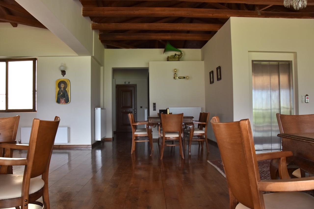 Olvios Hotel Gkoura Extérieur photo