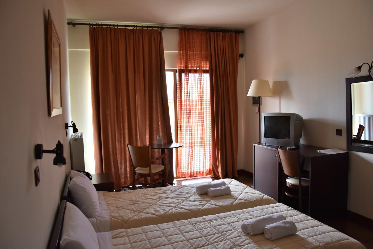 Olvios Hotel Gkoura Extérieur photo